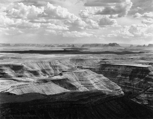 <b>Goosenecks of the San Juan River<br>
& Monument Valley, Utah</b></p>
Image #1140</p>
Film capture and silver gelatin print.</p>
Available in 11x14 and 16x20 inch prints.</p>
